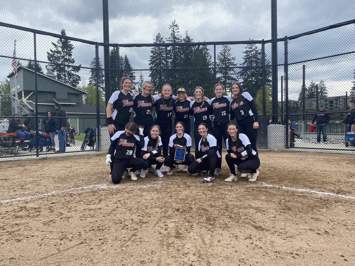 ZeemerDill's tweet photo. Undefeated weekend. Gold Bracket Champs! 🔥🥎Flame🥎🔥#Softball
So proud of these young ladies! https://t.co/KJ2N8WtsDi