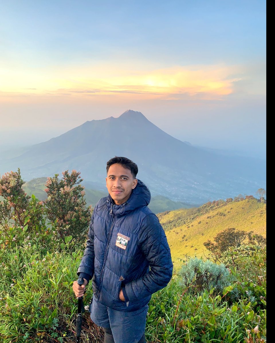 radityan_hatomi's tweet photo. 🗻✨ https://t.co/CVpHX2K6mA