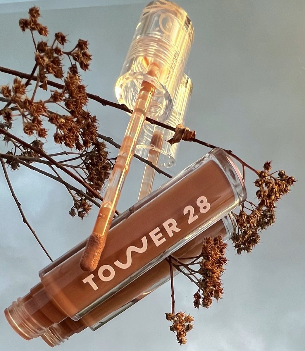 ugc_bytaylor's tweet photo. Product photography example for UGC content, using just a mirror! Love how these ones turned out! 

#ugccommunity #UGC #ugccreatorsneeded #ugccontentcreator #contentcreation #ugctips #TikTok #instagram #tower28 https://t.co/Lo9Lqqpoty