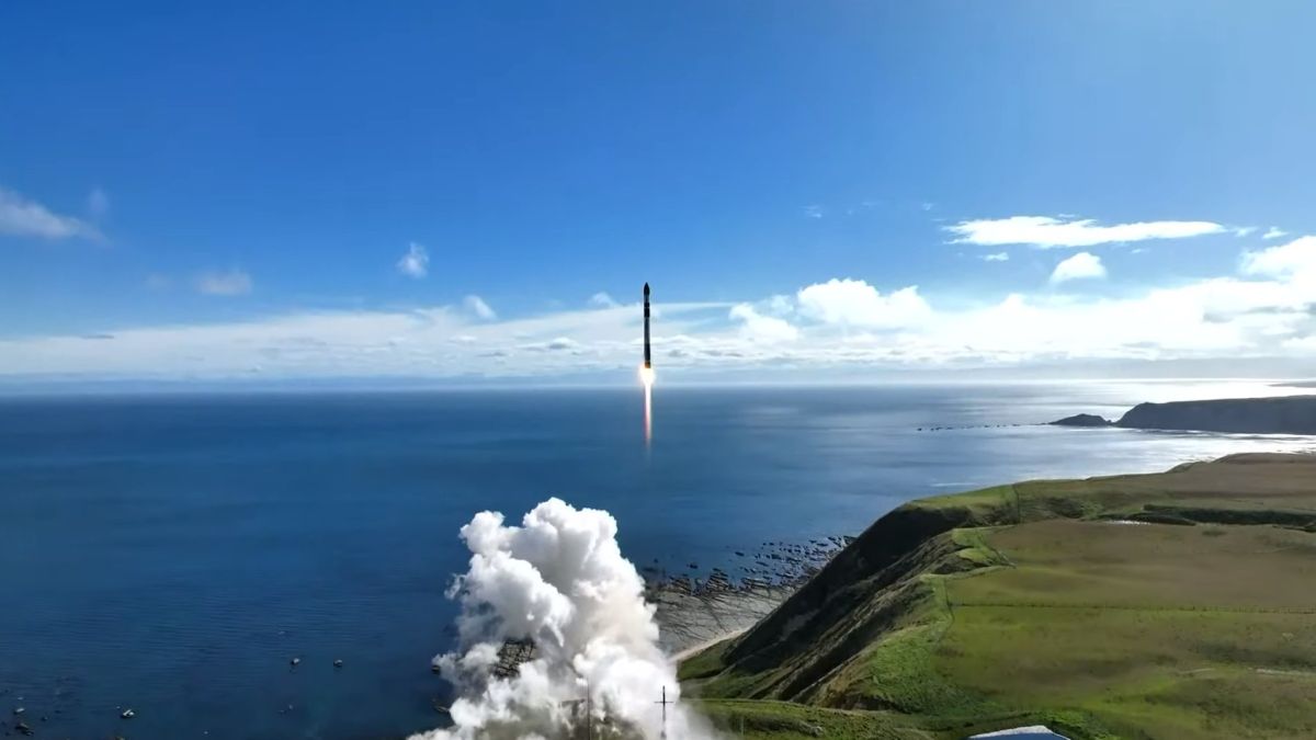 RocketLab's tweet photo. Mission success! Electron has successfully deployed 2 TROPICS satellites to orbit for @NASA. This constellation aims to improve forecasting of devastating tropical storms and save lives. We’re immensely proud to be part of making that possible. One down, one to go! https://t.co/LpHsT1Ct92