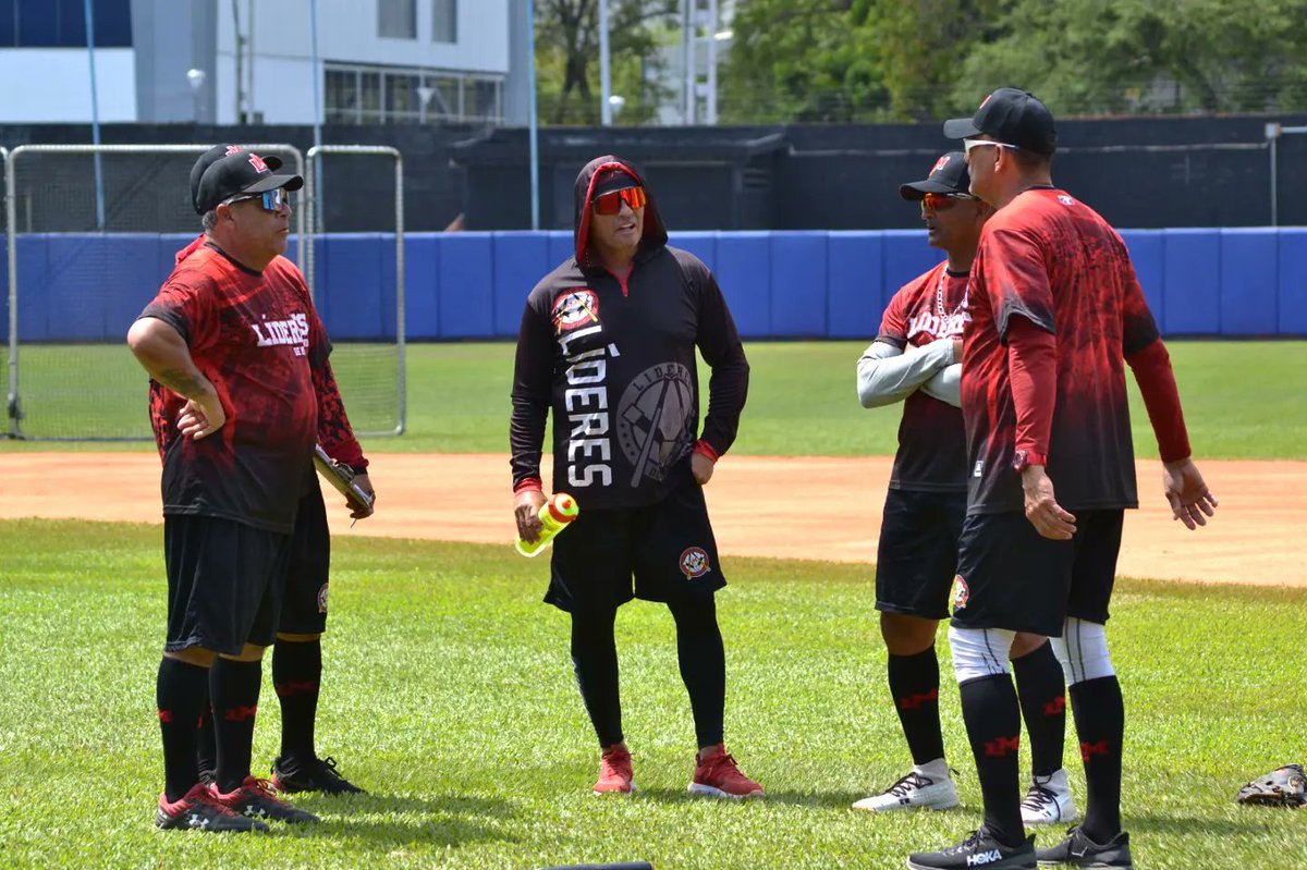 Lideres_BBC's tweet photo. Este domingo Jesús Velázquez se unió al staff de nuestra tropa tropa mirandina 🔝⚾
¡Bienvenido lider! 🔥💪
#SomoLíderes #VamosTropa #LMBP https://t.co/wB7U1nFjec