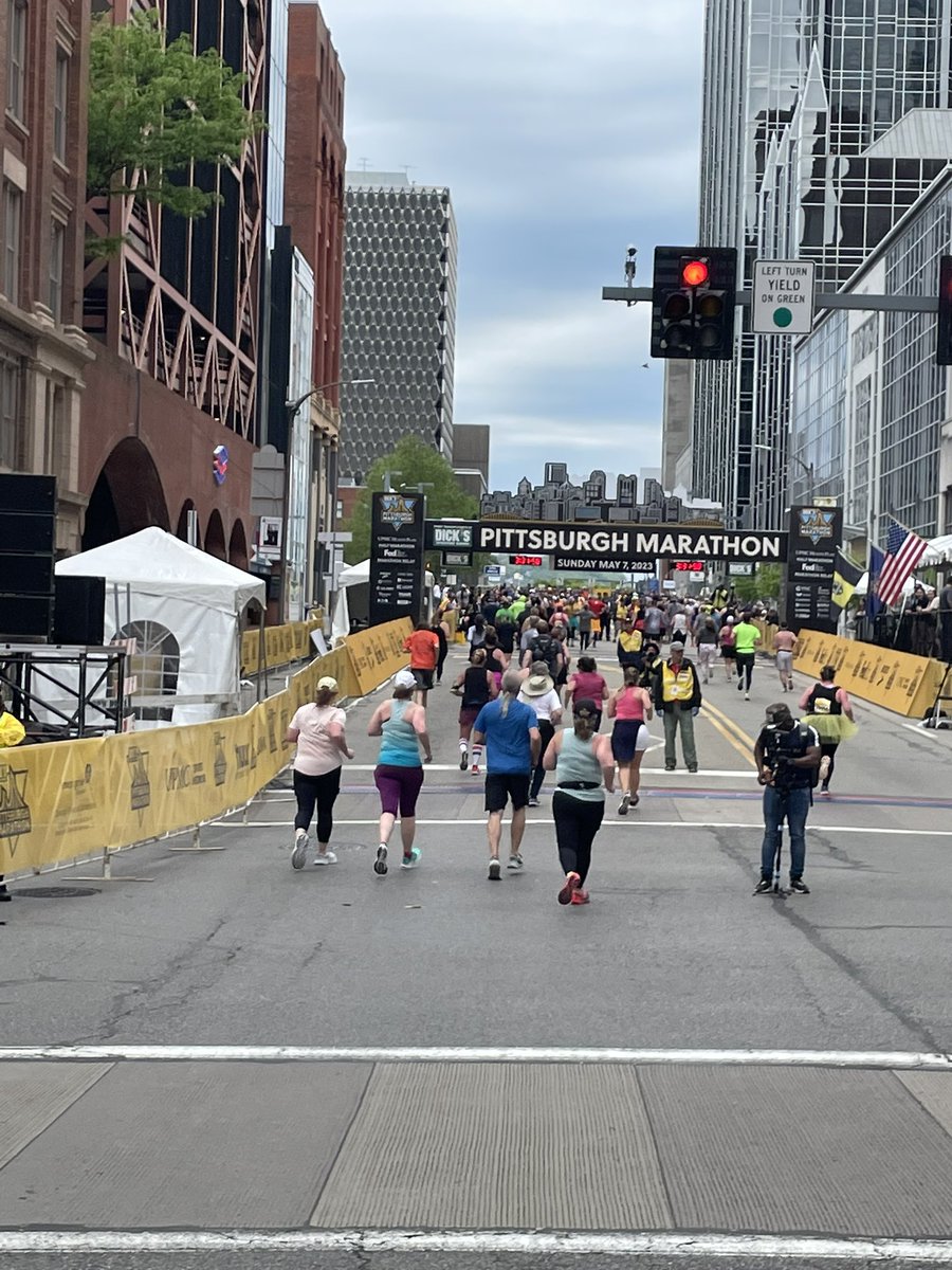 tanney9's tweet photo. Paced the Mrs to her first #HalfMarathon finish. She’s a tough cookie and a #lupuswarrior @UPMCHealthPlan thanks for sponsoring & @Pittsburgh for hosting #LupusAwarenessMonth @LupusOrg #RunnerofSTEEL #MOVEPittsburgh @PGHMarathon https://t.co/IutX2cq7Bh