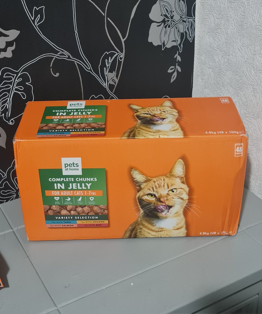 Another #donation we received today as we are #inneed of #catfood for our #petfoodbank 
If you wish to #donate please see our #LinkInBio 

#Caturday #CatsOfTwitter #cats #supportsmallbusiness #supportus #donate #donationswelcome #nonprofit #petfoodbankbirmingham #share