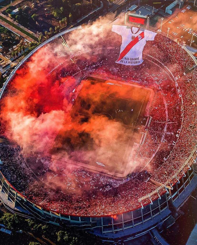 RiverPlate_9's tweet photo. C L U B  A T L E T I C O   R I V E R  P L A T E https://t.co/aZ25suvet1