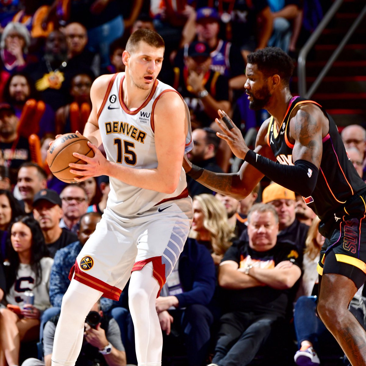 Nikola Jokic, meus amigos!

51 pontos e contando.