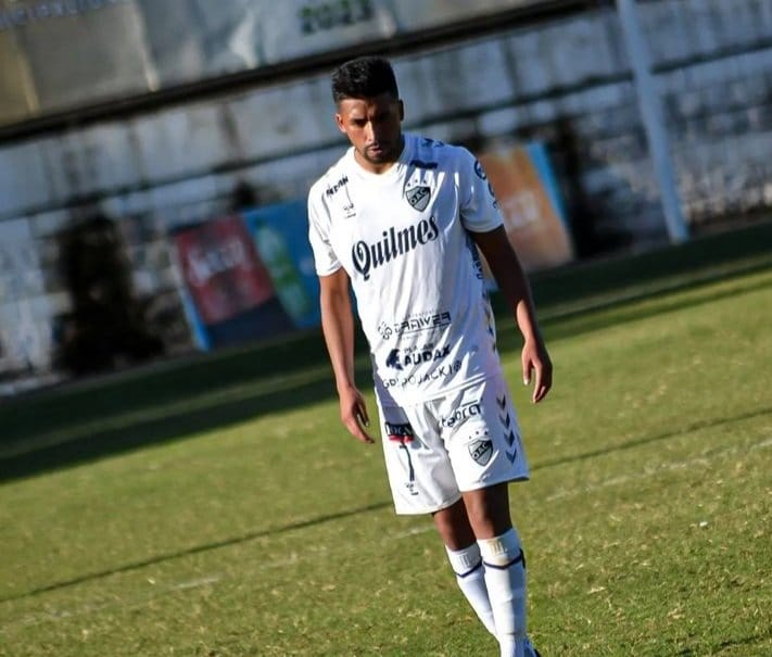 PlanetaCervece1's tweet photo. Caida de Quilmes ante Mitre por 1-0 en Santiago del Estero por la fecha 13 de la Zona B.

Flojo partido del cervecero, que le sigue costando sumar de visitante. El único tanto del partido lo convirtió Matías Almiron. https://t.co/HwQOoBVp9D