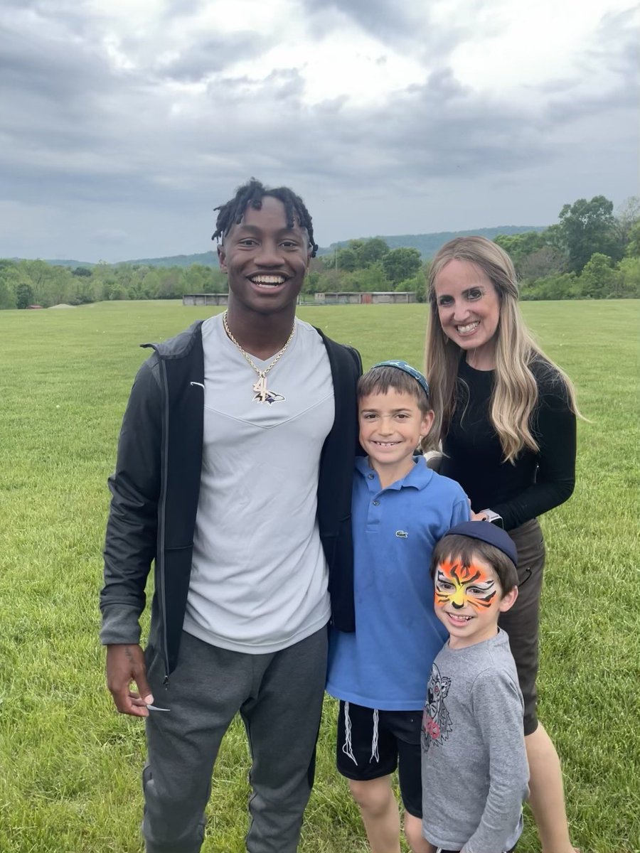 Congratulations and welcome to the @Ravens @ZayFlowers! Thanks for being so gracious to all your new fans today.