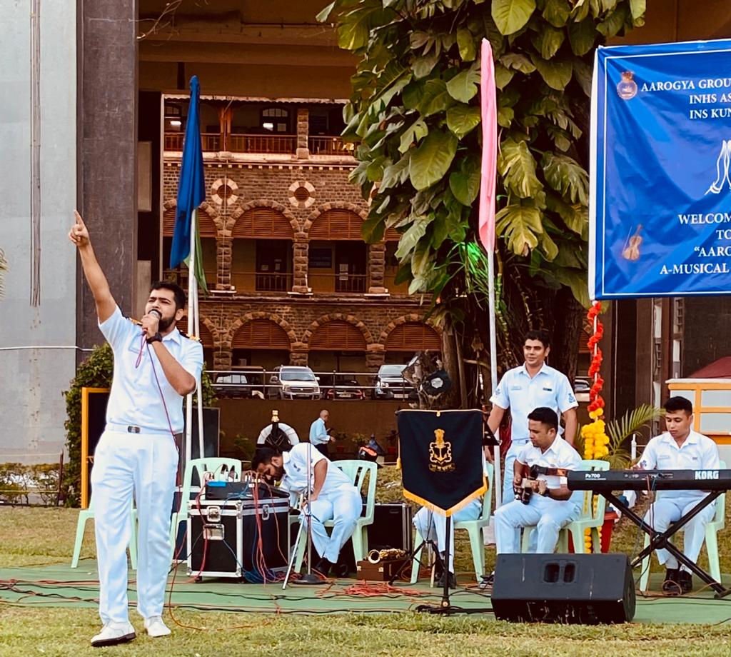 loveindiannavy's tweet photo. A scintillating musical evening was conducted on the Asvini Greens by the Naval Jazz Band on 03 May. The open skies and the lush greens against the backdrop of the sea made for a magical evening for patients and their relatives.
@indiannavy
@IndiannavyMedia
@DefPROMumbai https://t.co/KByY6enzaq