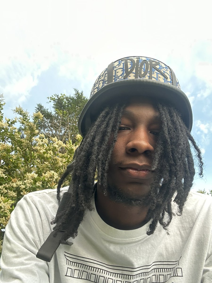 PaidnfullRah's tweet photo. More life 🥂 https://t.co/k39wusixtQ
