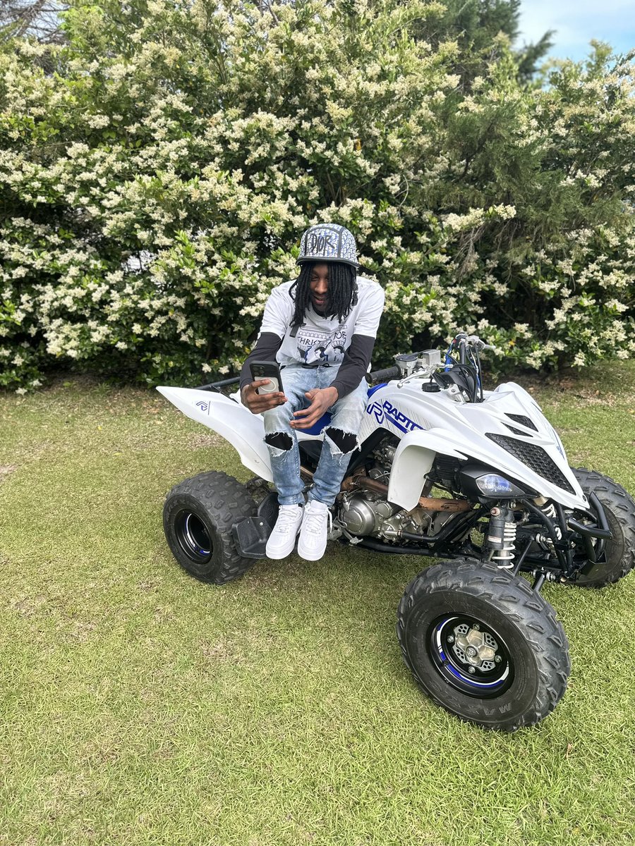 PaidnfullRah's tweet photo. More life 🥂 https://t.co/k39wusixtQ