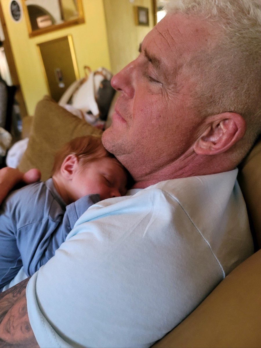 dustinrhodes's tweet photo. As hard as some days get, my life seems to send me a message that I am good enough, smart enough and worthy. 

The message was sent to me today of this photo, and that I am here for this lil miracle in Rowan. It shook me and snapped me right out of my head. 

The most important lesson I learned today is that time is short on this earth. I am, like a lot of you, a continuous work in progress. 

Literally stop and smell the roses 🌹 

Hope my message reaches those that need. ❤️ #keepsteppin