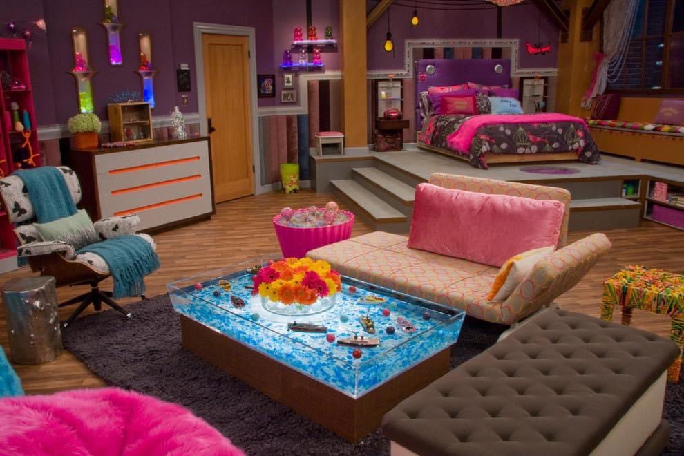 faiththegemini's tweet photo. we all wanted these bedrooms growing up https://t.co/UIENQ2Kq07