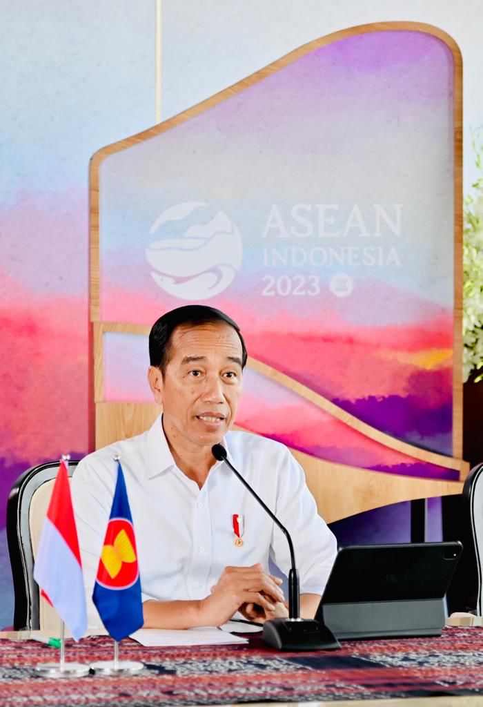 Baru-baru ini, pemerintah Indonesia menyelamatkan 20 WNI korban perdagangan manusia dari wilayah konflik di Myanmar. Pada 5 Mei lalu otoritas Filipina dan perwakilan negara lain, termasuk Indonesia, menyelamatkan 1.048 orang dari 10 negara, 143 di antaranya adalah dari Indonesia.