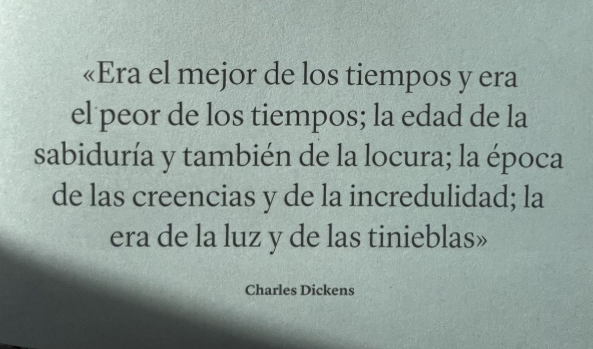 ¿Era o Es? 
Un regalo siempre <a href="/Ethic_/">Ethic</a> ojear primero y leer detenido luego sus páginas. El placer de leer en papel y saborear el momento