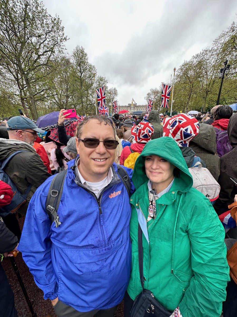 zgator66's tweet image. The #Gatornation 🐊 is everywhere, this time at the #coronation of King Charles III 👑 #witnesstohistory @dmarlin