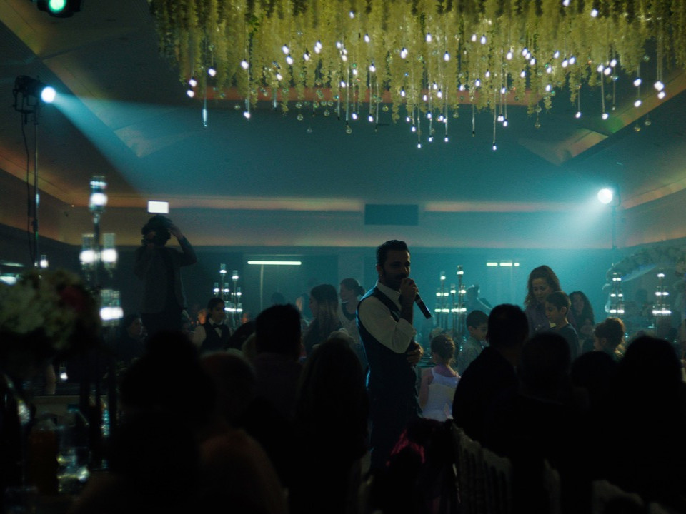 ARRIChannel's tweet image. See the world through the eyes of the #ARRI #ALEXA 35 and take a look at this behind-the-scenes footage of cinematographer Alper Kasap shooting the 8-part miniseries 'Sanzelize Dugun Salonu.' 🎥