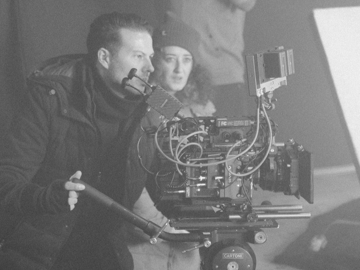 ARRIChannel's tweet image. See the world through the eyes of the #ARRI #ALEXA 35 and take a look at this behind-the-scenes footage of cinematographer Alper Kasap shooting the 8-part miniseries 'Sanzelize Dugun Salonu.' 🎥