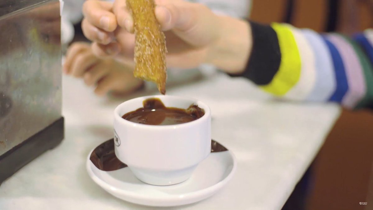 ZaragozaTurismo's tweet photo. ¡No hay mejor forma de empezar la semana que con CHOCOLATE 😋!

Si te acercas a nuestras oficinas durante tu visita,  puedes adquirir el bono #Chocopass 

☕ 5 degustaciones con uno de los productos estrella 🤩 de nuestra gastronomía.

https://t.co/ayXL5uxgLh

#ZGZtequiere 🧡 https://t.co/ckClmFiclc