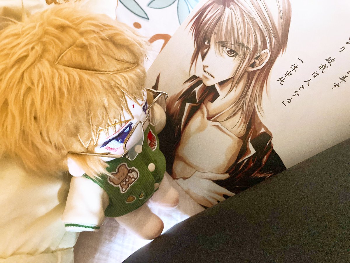 爷爷看书中……