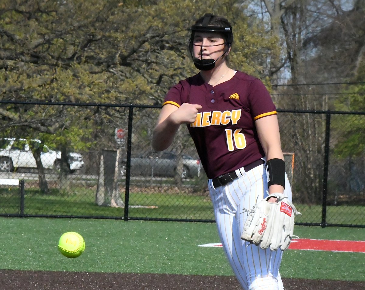 OutOfLField's tweet photo. SOFTBALL: Twenty-five Oakland County softball players to watch down the stretch of the 2023 season >> https://t.co/cpp05uCBGZ https://t.co/fnsGyQS2Ys