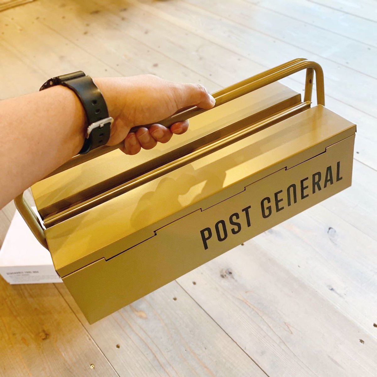 tateisukanna_'s tweet image. ヴィンテージ感ある鉄製ツールボックス

フタがフラットだから
スタッキング出来るし
棚にもすっぽり入れやすい

パカっと片面ずつ開閉
欲しいモノが直ぐ出せます

#タテイスカンナ #postgeneral #stackabletoolbox #ツールボックス #camp #アウトドア #埼玉県