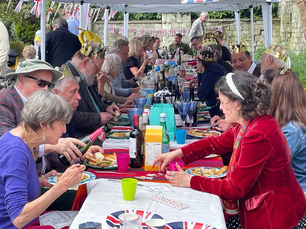 Mark Brunt tweet media