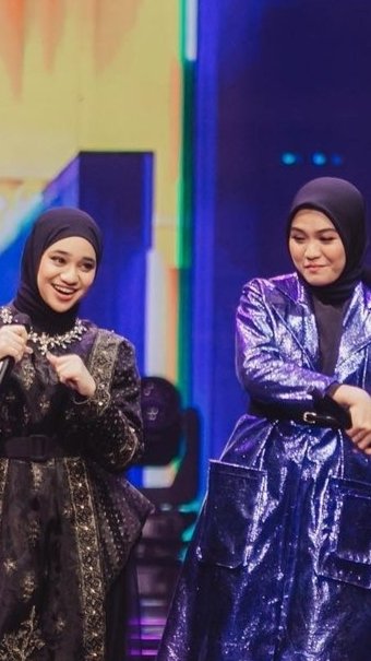 arieszytr_'s tweet photo. Bismillahirrahmanirrahim!!!!!
✨Road To Grand Final Indonesian Idol XII✨
1. Nabila Taqiyyah (Aceh - 17thn)
2. Salma Salsabil (Probolinggo - 21thn)
#roadtograndfinal #nabilataqiyyah #salmasalsabil #indonesianidol #thenablovers #salmine #indonesianidol2023 #love #music https://t.co/r2Funh05UJ
