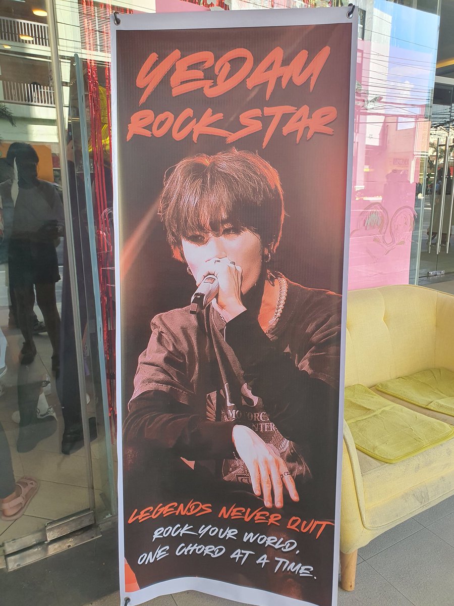 FoxyTokki's tweet photo. This acct has been inactive since Yedam's hiatus. But in case you are wondering, I am active with my Blackswan friends, not just on this acct for now.
And I was at Yedam's CSE yesterday too 🤣🤣🤣
#BANGYEDAM
#ROCKSTARYEDAM
#RockTheWorldBANGYEDAM https://t.co/GF6yNQAcry