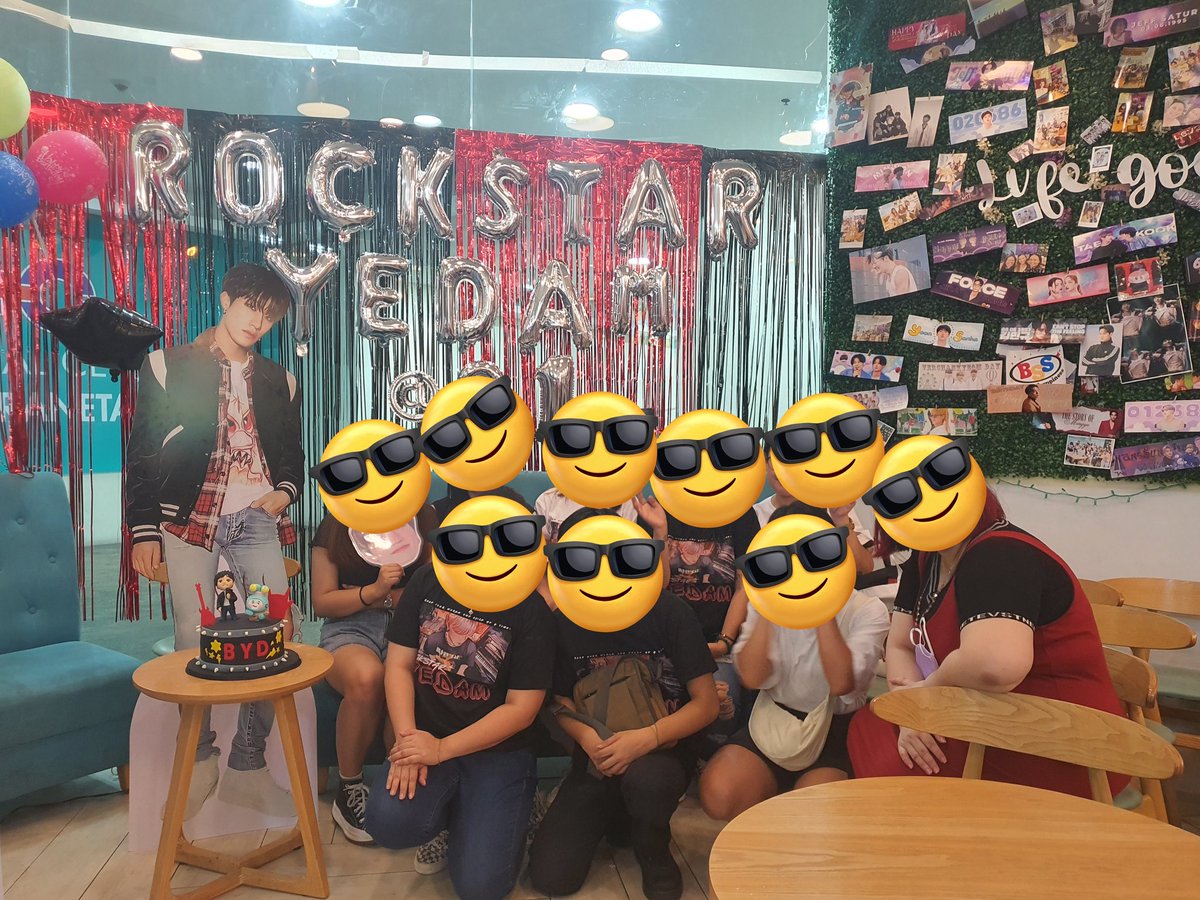 FoxyTokki's tweet photo. This acct has been inactive since Yedam's hiatus. But in case you are wondering, I am active with my Blackswan friends, not just on this acct for now.
And I was at Yedam's CSE yesterday too 🤣🤣🤣
#BANGYEDAM
#ROCKSTARYEDAM
#RockTheWorldBANGYEDAM https://t.co/GF6yNQAcry
