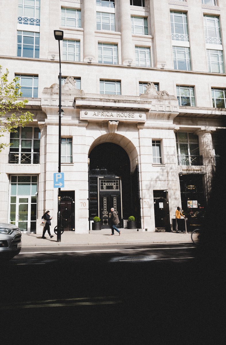 Hello.
#streetphotography