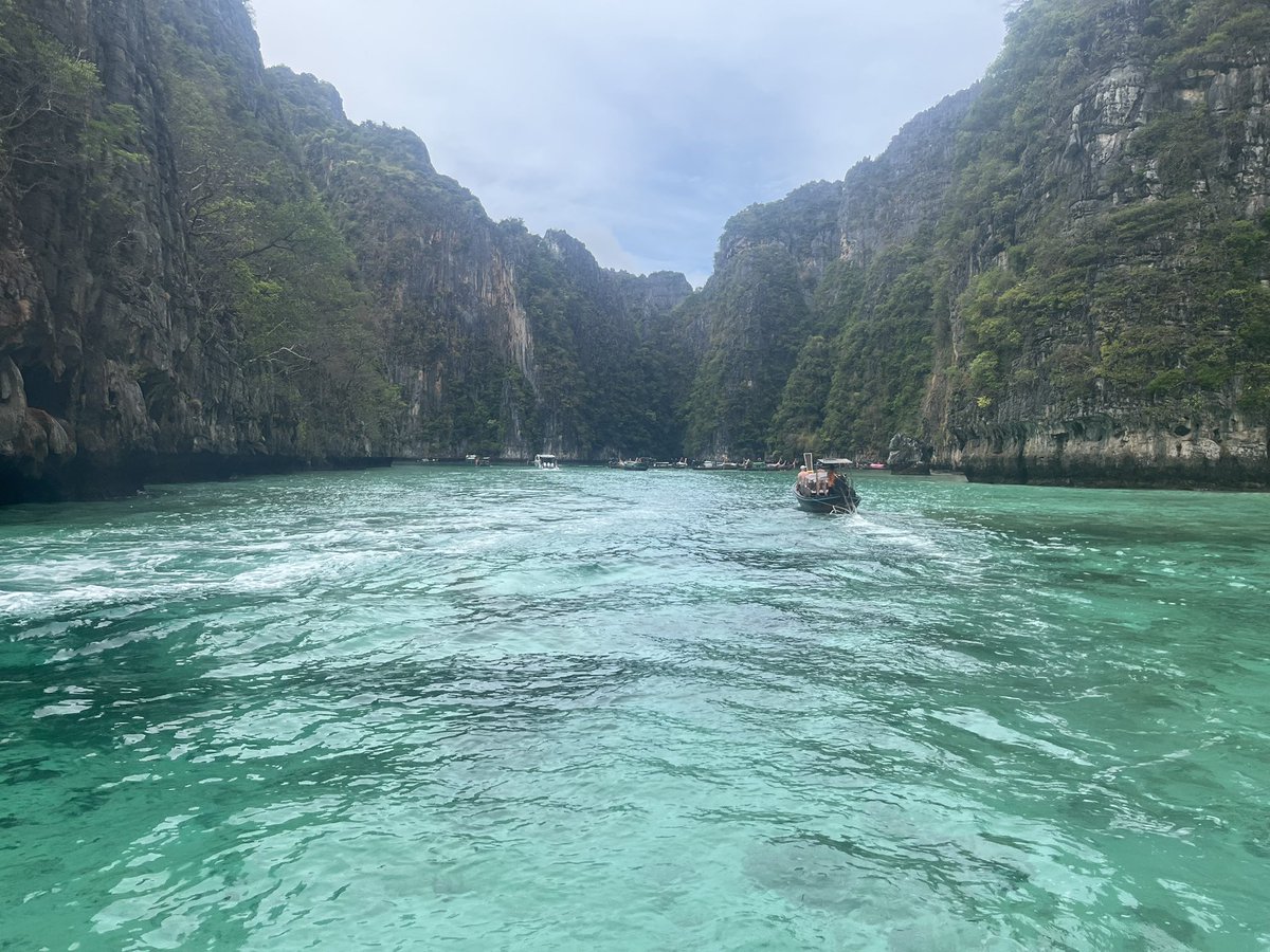 78bex's tweet photo. One of the most beautiful places i have ever visited #mayabeach #thailand #travel #greatful #livelife https://t.co/ktNnSMfZ6L