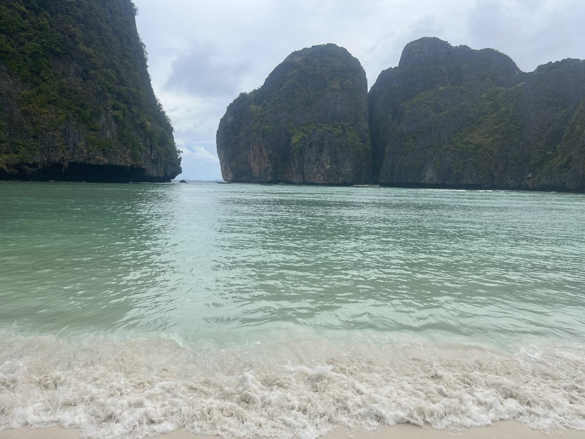78bex's tweet photo. One of the most beautiful places i have ever visited #mayabeach #thailand #travel #greatful #livelife https://t.co/ktNnSMfZ6L