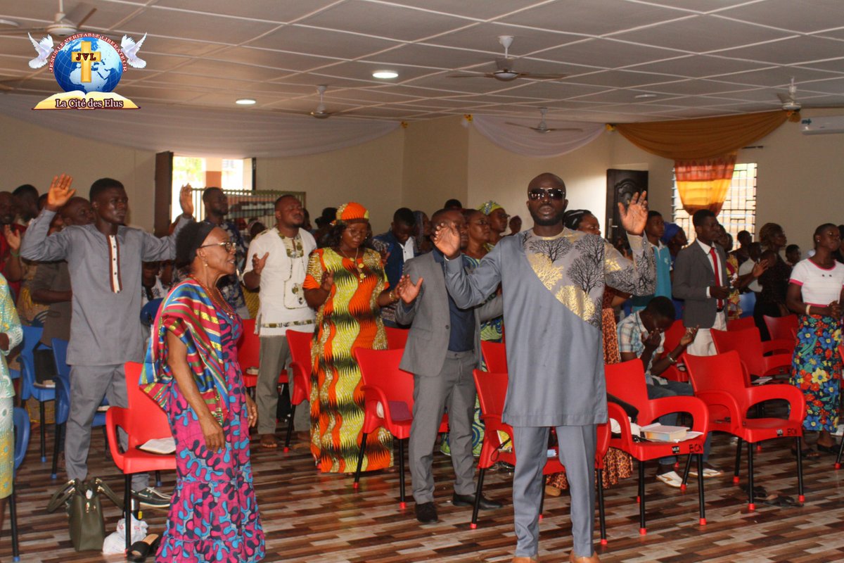 AmebleRev's tweet photo. Le Seigneur Jésus est à l'œuvre à #JVL
#TgTwittos #CIV225 #Kebetu #wasexo #lwili https://t.co/zlssQe9KZ4