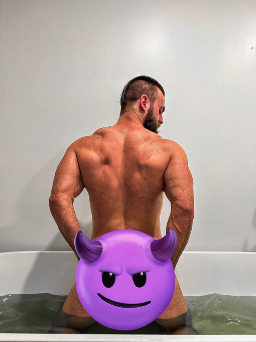 RT if you would eat it 😈 https://t.co/DApLzux6CM<a href="/tag/lgbtq"class="tags"><span>#lgbtq</span></a><a href="/tag/hairychest"class="tags"><span>#hairychest</span></a><a href="/tag/hairygay"class="tags"><span>#hairygay</span></a>