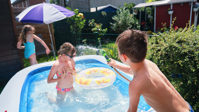 Prohibeixen vendre piscines inflables o desmuntables a la Catalunya Nord per la sequera
ccma.cat/324/prohibeixe…