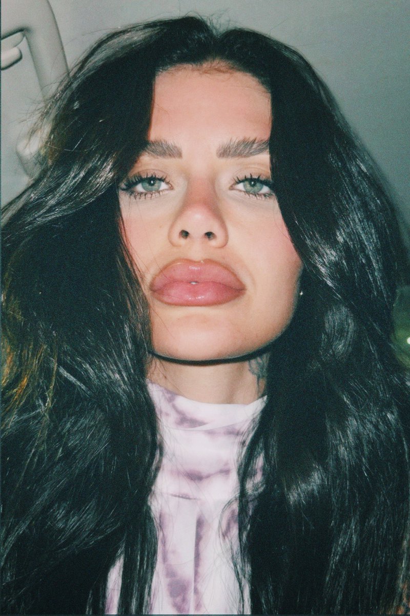😗😙