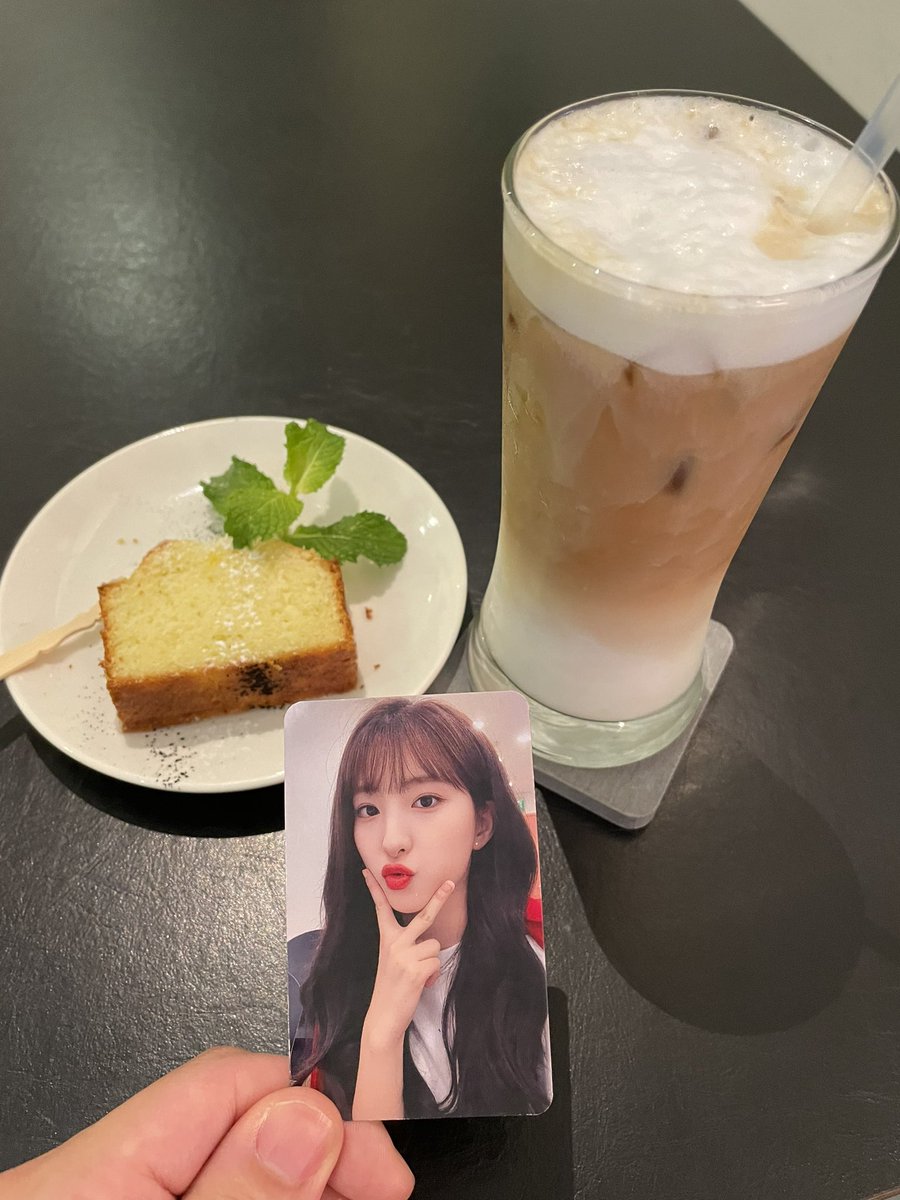 今天來發現了新的品項！✨檸檬磅蛋糕

適度的濕潤感跟空氣感，顆粒之間也還能吃到畫龍點睛的檸檬果肉跟奶油的滑順感，加上表層適量的檸檬糖漿可以讓你不斷的吃下去
🍋🍃🍰 ☕️
#舒果甜 #SummerOfMayInTaipei