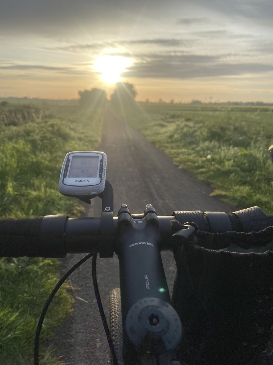 Winning #MondayMood #gravelbike @Hubdeep2 @AnnaMMarshall81 #cyclelife