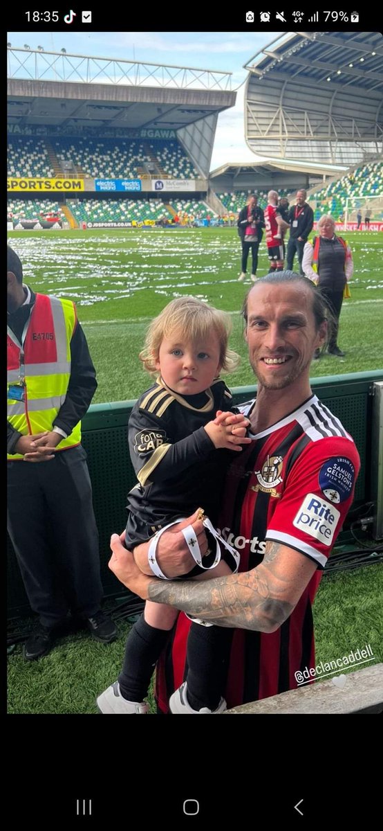 bronaghmccorry's tweet photo. Great day yesterday ❤️🖤⚽️🏆🎉 https://t.co/HDRbQouzeP