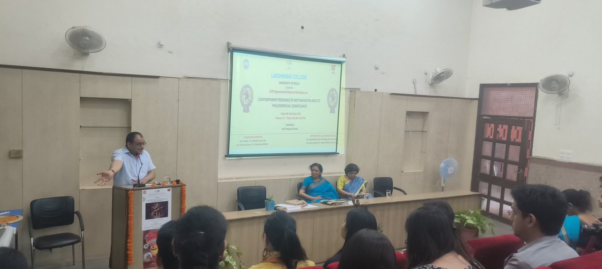 lbcduofficial's tweet photo. " Inaugural session" (ICPR Sponsered National Workshop on " Contemporary Readings of Natyashastra and it's Philosophical Significance)
"जीवन के मूलभूत पद्धतियों की व्याख्या है नाट्यशास्त्र".. प्रो धनंजय सिंह,प्रो प्रत्यूष वत्सला,प्रो नीरजा गुप्ता.... https://t.co/KRjvTuzwDW