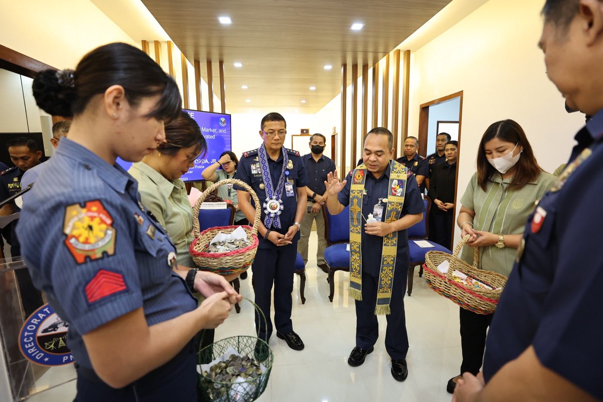 pnppio's tweet photo. PNP Celebrates the Inauguration and Unveiling of the Newly Renovated Directorate for Logistics Main Office.
Read more: https://t.co/SPXj3eeBFc

https://t.co/txtYyrimqG
https://t.co/YC5CvKsq35
https://t.co/Et8tu51evU https://t.co/01IEIG6iB3