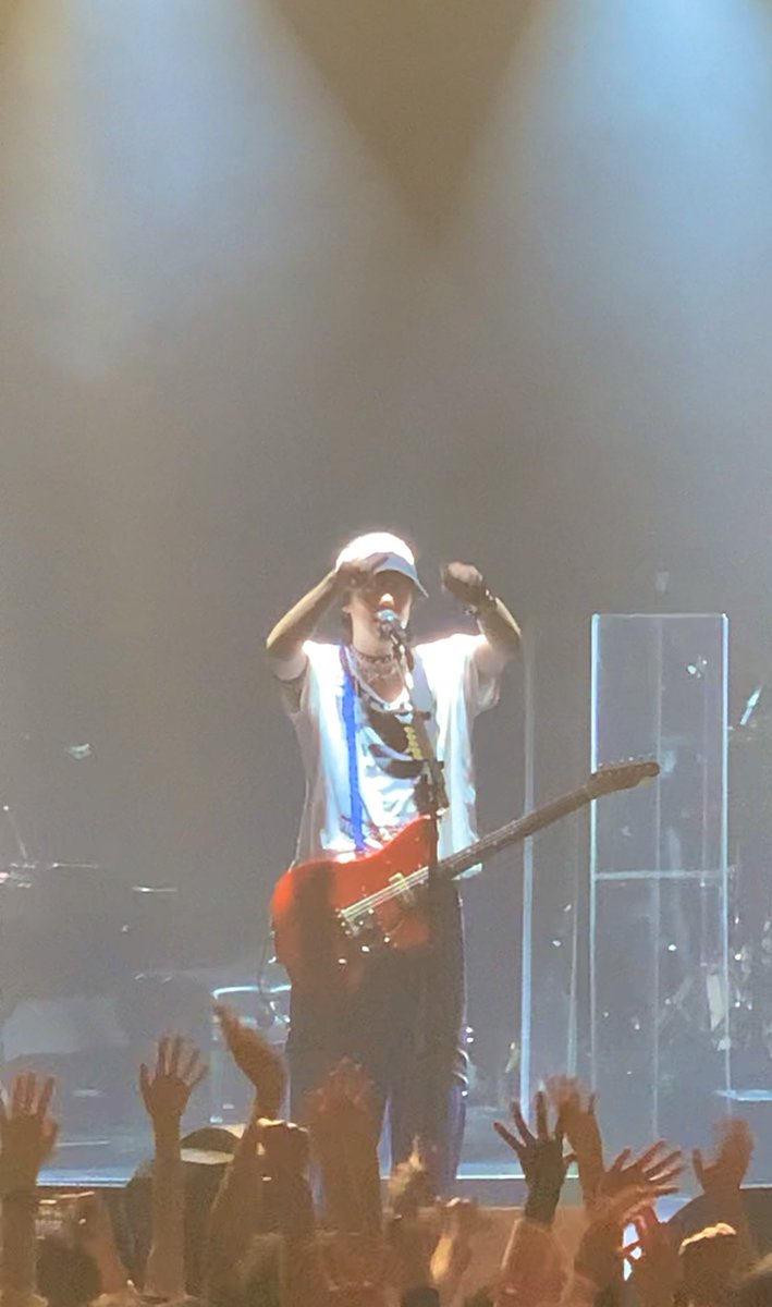 nc_rn733's tweet photo. RADWIMPS North American Tour 2023 Tour Final in NY🌹

彼らの音楽は国も言語も超えて多くの人を魅了する、素晴らしく美しい光景を目にし体感してきました、アメリカに来てくれてありがとう、幸せな時間をありがとう、今までもこれからも愛してます！

@RADWIMPS @YojiNoda1 
#radwimps https://t.co/NpHcO5jaLl