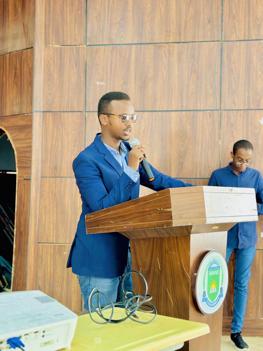 Fasa_Simad's tweet photo. Main Campus 7 may 2023 waxaa maanta noo qabsoomay Seminar ku saabsan INSTILLING ENTERPREURIAL MINDSET FOR STUDENTS oo ay soo qaban qaabiyeen madaxda midowga ardayda Seminarka oo ahaa mid wax badan lagu kala faaidaystay ii uu socday waxaa sojeedisay ustadah Fartun Ahmed Sheikh https://t.co/Bb3VPC3b5K
