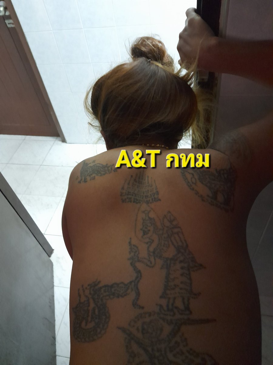 T_Aswing93's tweet photo. ลุ้นดี ตรงทางเดินบรรได จะมีใครเดินมาเห็นเปล่าน้อ https://t.co/1f0WSuvcke