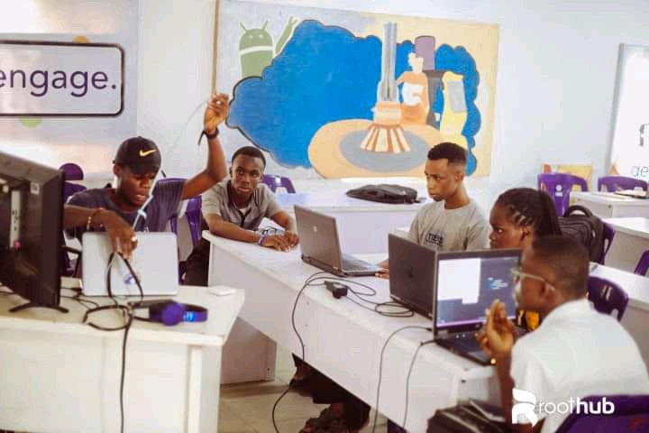 j_joseph69's tweet photo. #roothub https://t.co/FOF6T9tsCD