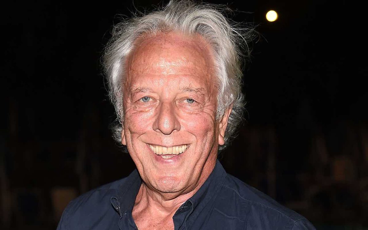 mariobianchi18's tweet photo. L'#8maggio 1948 è nato #MarioLavezzi. Noto produttore, cantautore e compositore a partire da Il primo giorno di primavera del '69. Nel '63 fondò il gruppo I trappers (c'era T. Teocoli) poi fece parte dei Camaleonti. Ha prodotto la Vanoni ed ha scritto anche per Dalla e Morandi. https://t.co/dBhrzWayrh