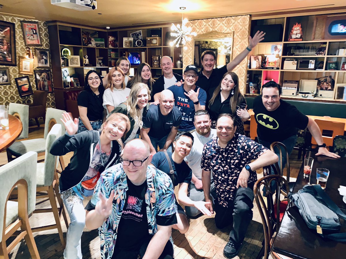 Amazing #DataFam and <a href="/tableau/">Tableau</a> community moment at #Data23! So freaking awesome!