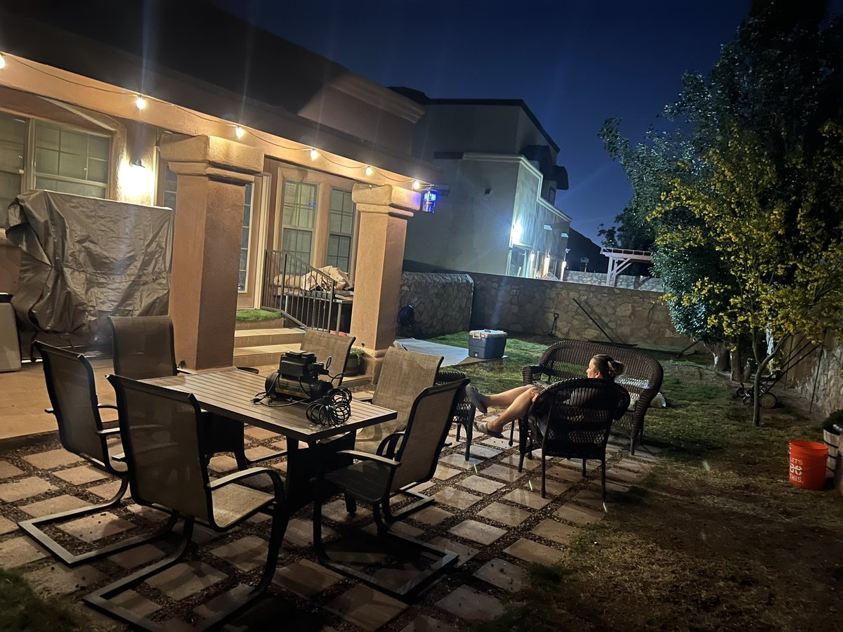 avalos2oofresh's tweet photo. Summer Break can't get here soon enough.  #CoolSummerNights https://t.co/1TRWWfzg6q