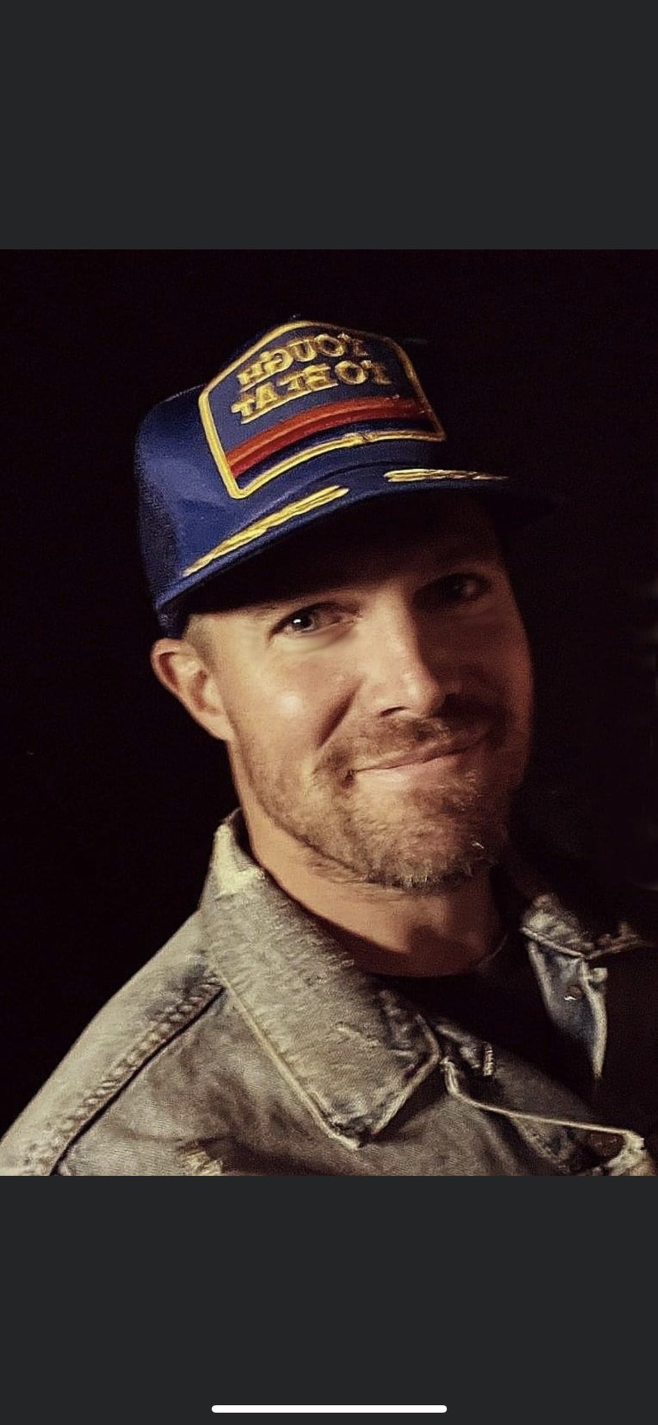 Happy Birthday Stephen Amell hope you have a great day 