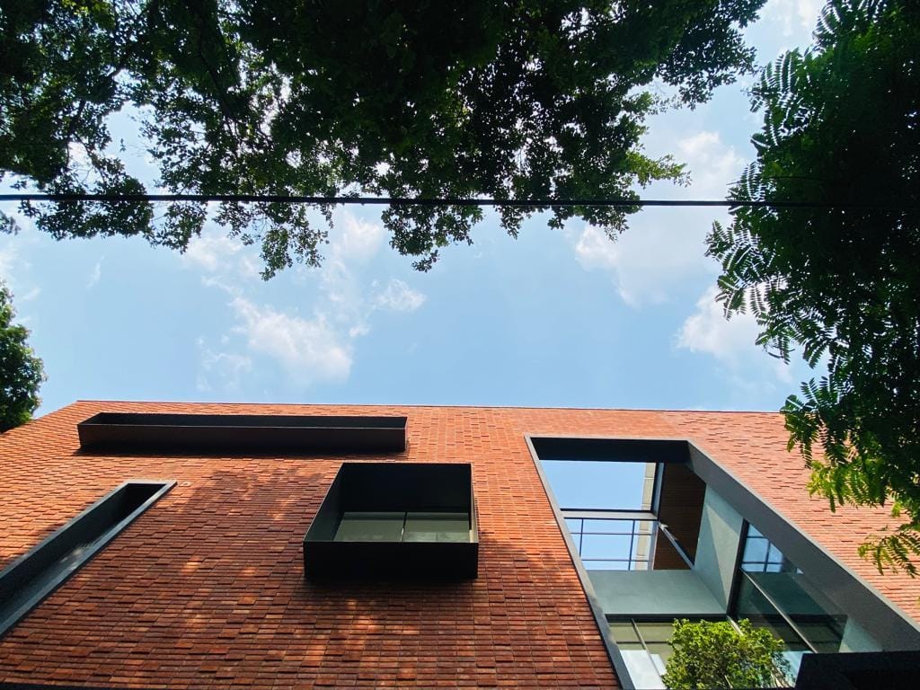 bricks_vintage's tweet photo. Build Yourself
Brick By Brick.....
At Vintage bricks we don’t guarantee only on our bricks , we guarantee on the outcome of your project with our own installation team.
#bricktile #claytile #wirecutbricks #exposedbrick #clayweatheringtile #TerracottaBrick #brickcladding https://t.co/xQUwOGzHNb